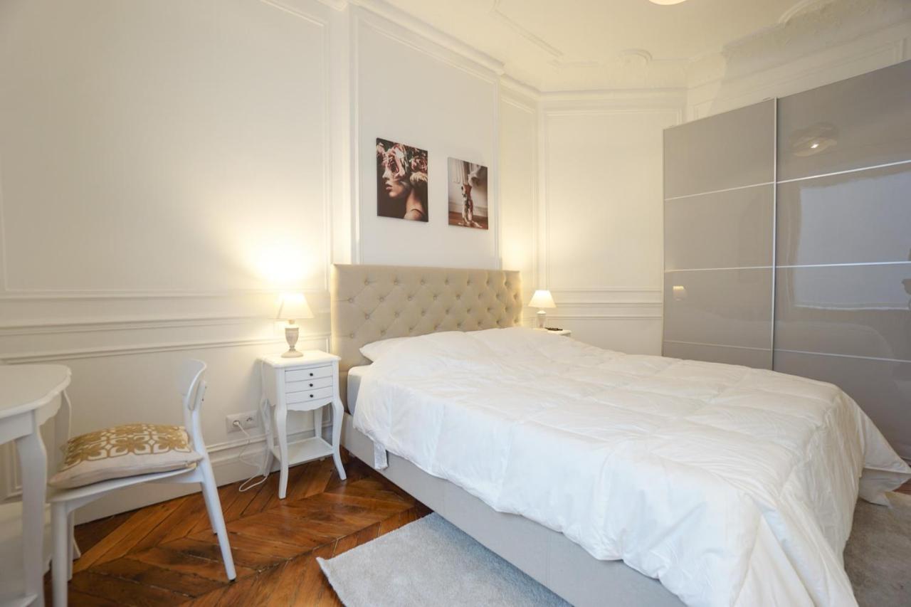 Modern Duplex Close To The Eiffel Tower Paris Exterior photo